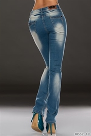 Jeans med nitter
